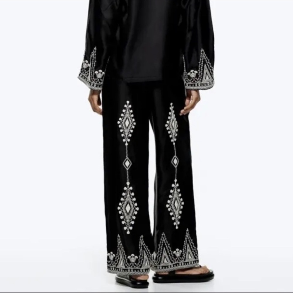 NWT Zara Embroidered Satin Flow Pants in Black and White - Picture 4 of 4